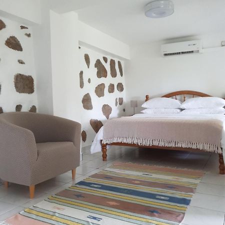 Ferienwohnung Rose Self Catering Beau Vallon  Exterior foto