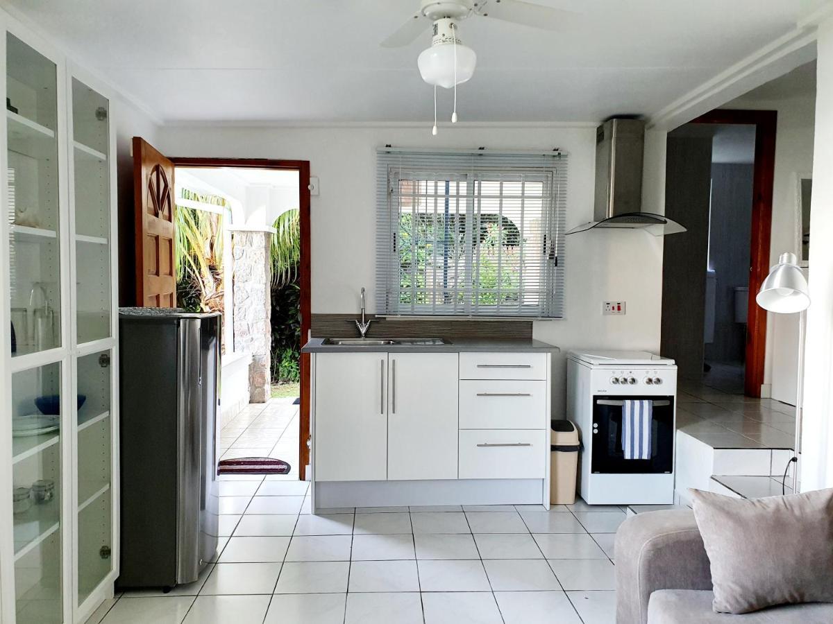 Ferienwohnung Rose Self Catering Beau Vallon  Exterior foto