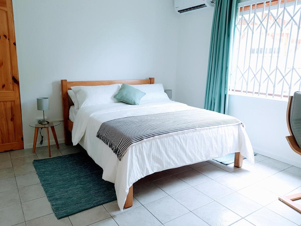 Ferienwohnung Rose Self Catering Beau Vallon  Exterior foto