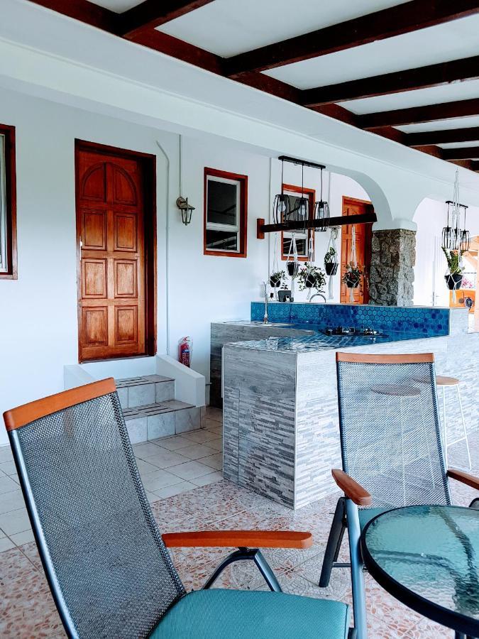 Ferienwohnung Rose Self Catering Beau Vallon  Exterior foto